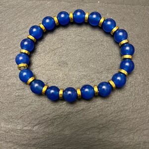 Handcrafted Blue Agate stretch bracelet w/gold tone spacer beads